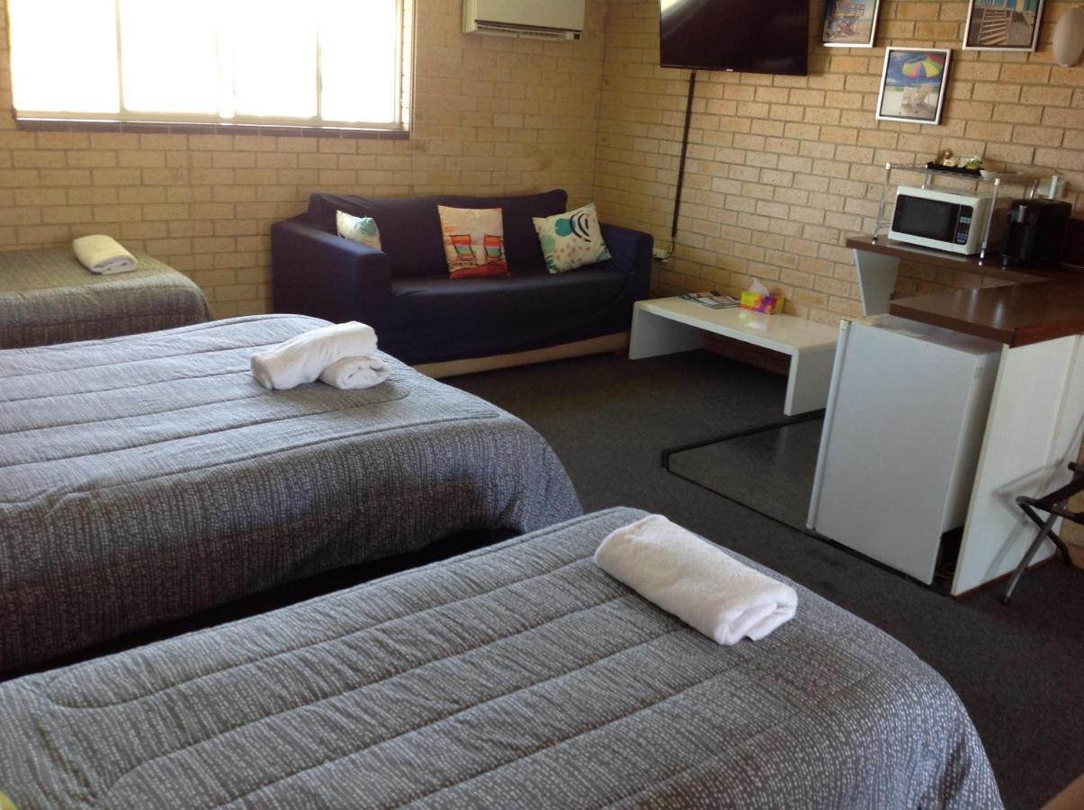 Avlon Gardens Motel バリナ エクステリア 写真